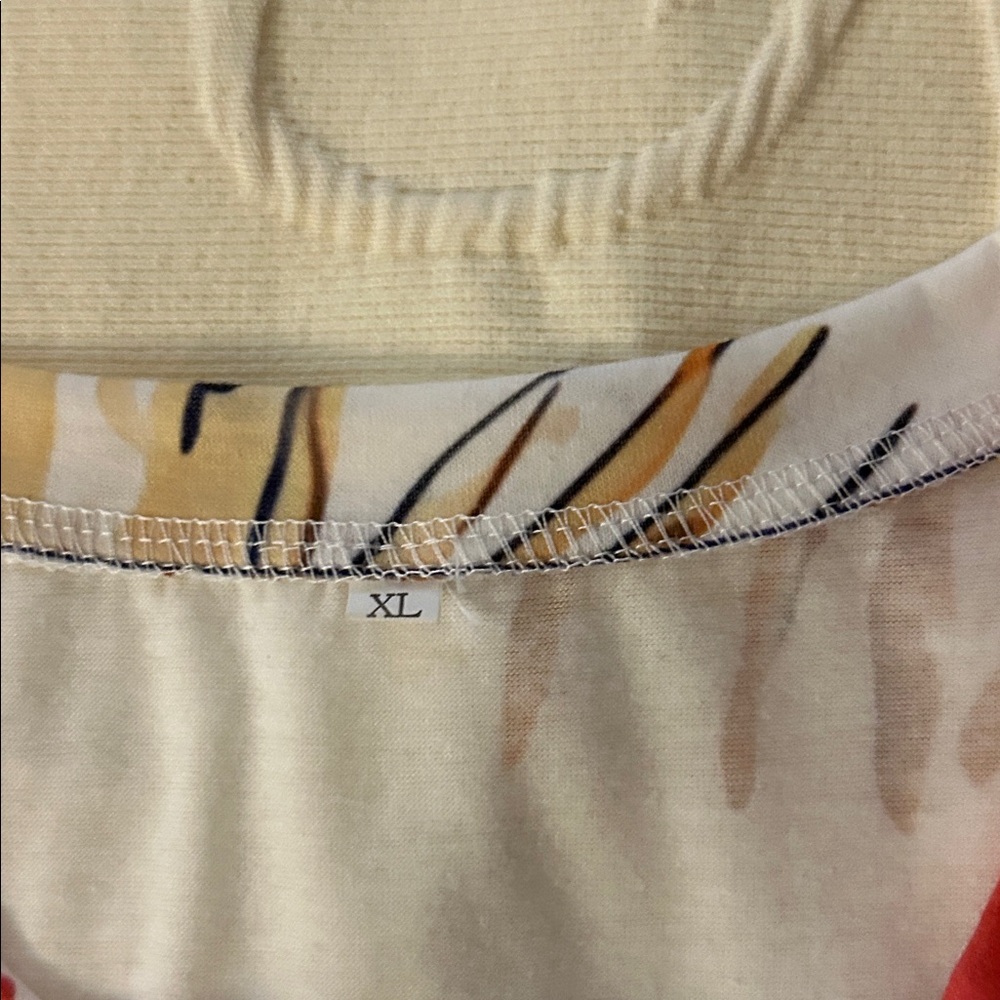 Colorful Abstract Print T-Shirt - Picture 4 of 5